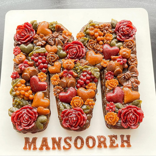 حرفMبزرگترین سابله حروف میباشد